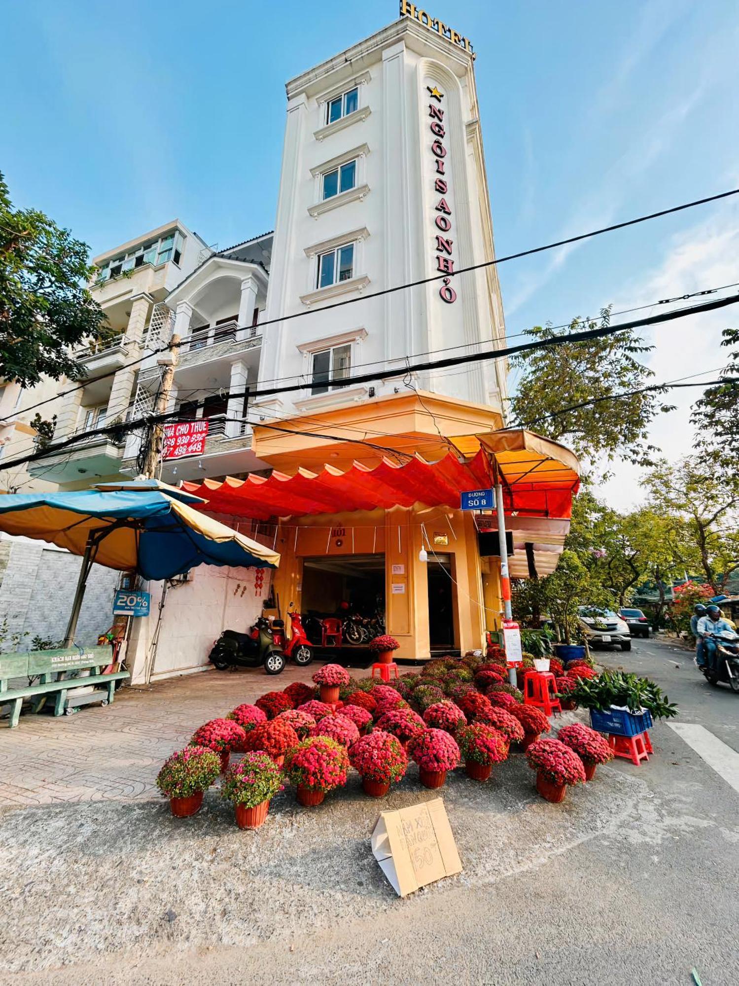 Ngoi Sao Nho Hotel Хошимин Екстериор снимка